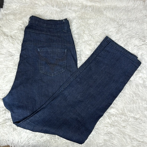 Elite High waisted Button up Jeans - Picture 8 of 9